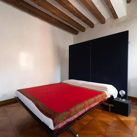 The New Olded Apt. Venedik